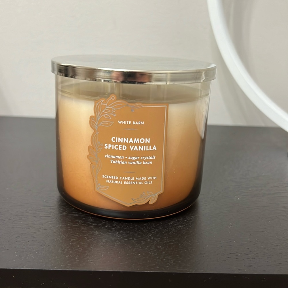 Bath & Body Works CINNAMON SPICED VANILLA 3 Wick Candle